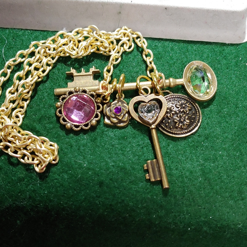 Necklace - Picture 2 of 2